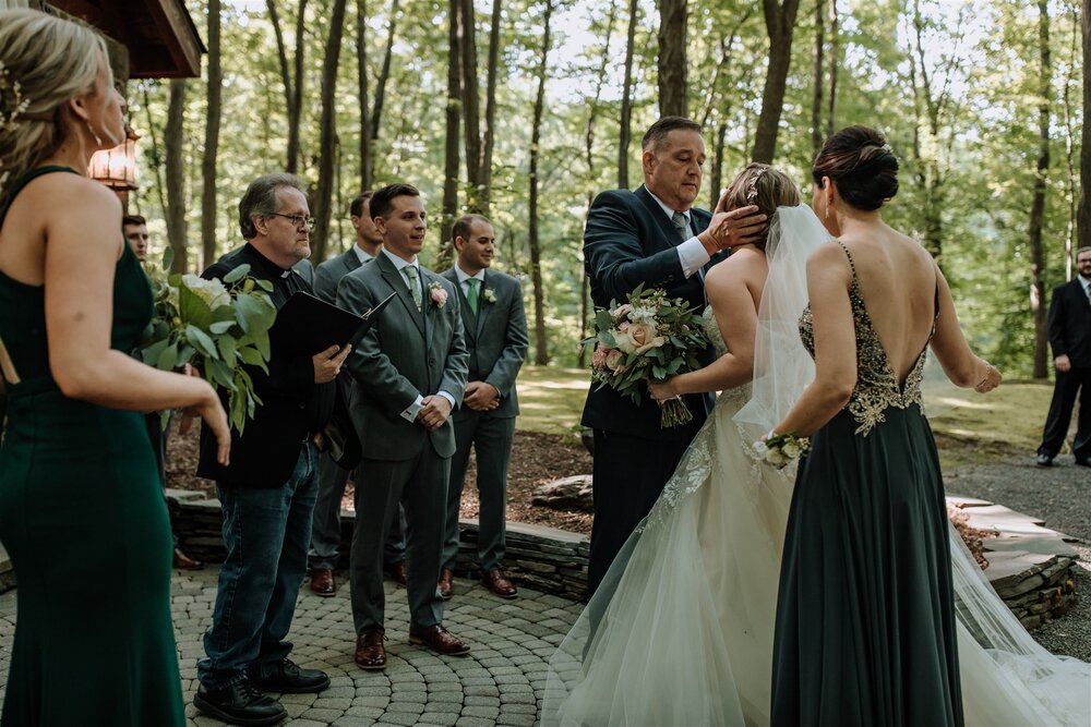 stroudsmoor-woodsgate-wedding-ceremony-photos-8