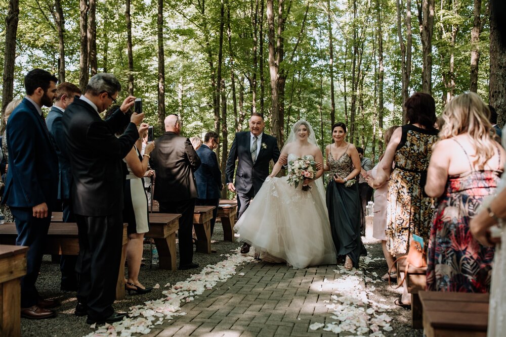 stroudsmoor-woodsgate-wedding-ceremony-photos-9
