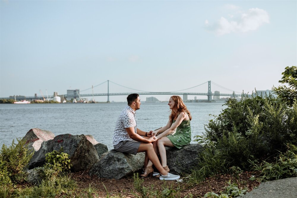 penn-treaty-philly-engagement-photography
