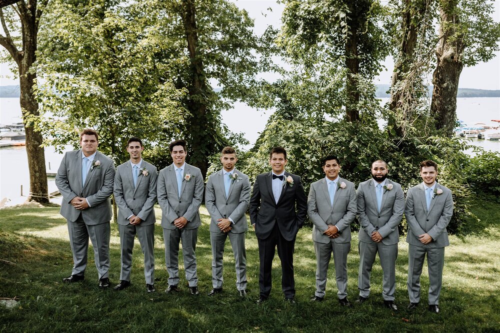 silver-birches-poconos-groomsmen-wedding-photography