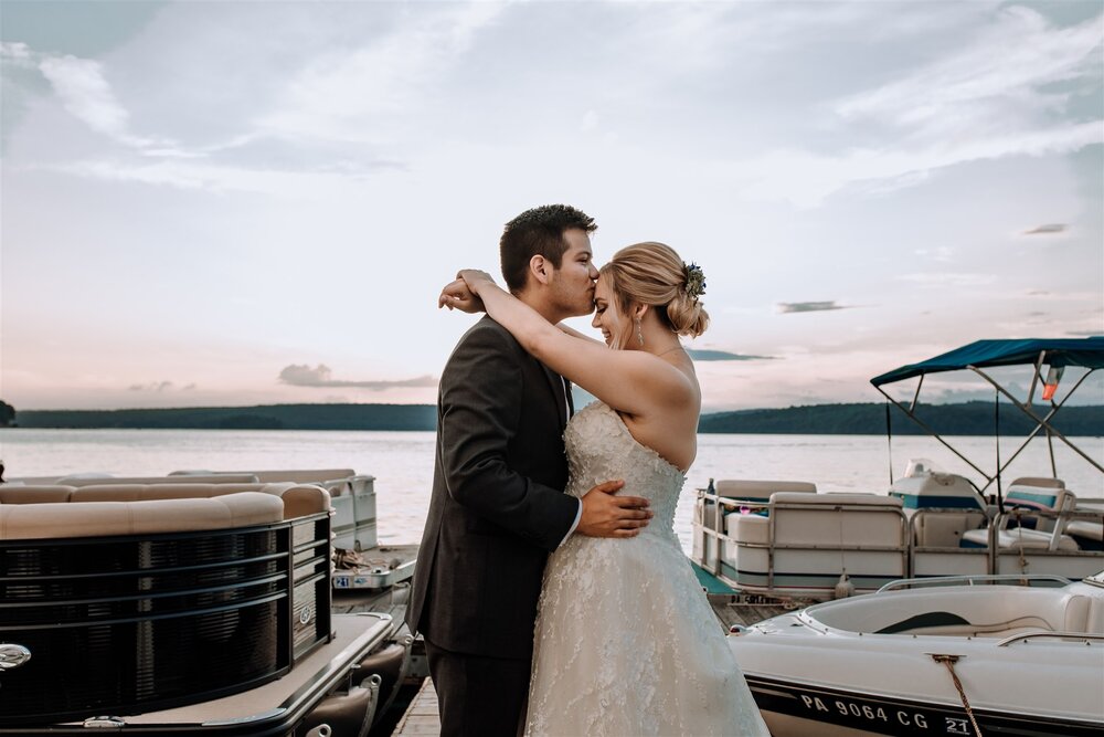 the-waterfront-at-silver-birches-hawley-wedding-photos-7