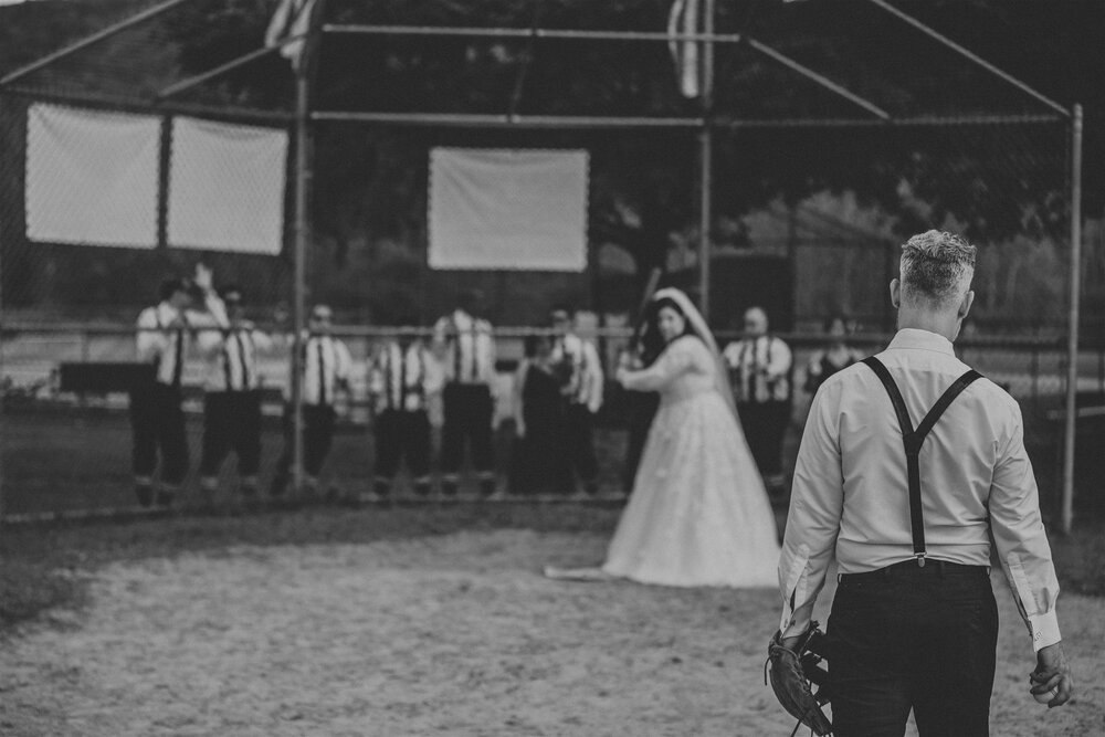 baseball-themed-wedding-bridal-party-photos-2