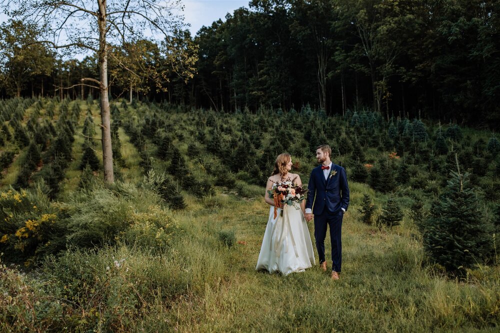 emmerich-tree-farm-warwick-wedding-photos