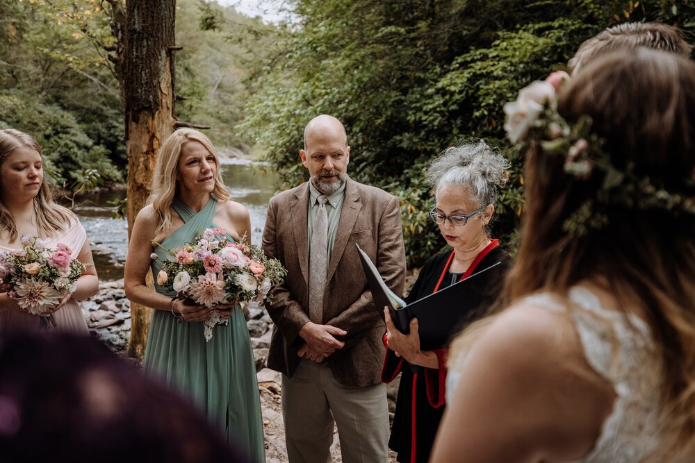 hickory-run-state-park-elopement-ceremony-10
