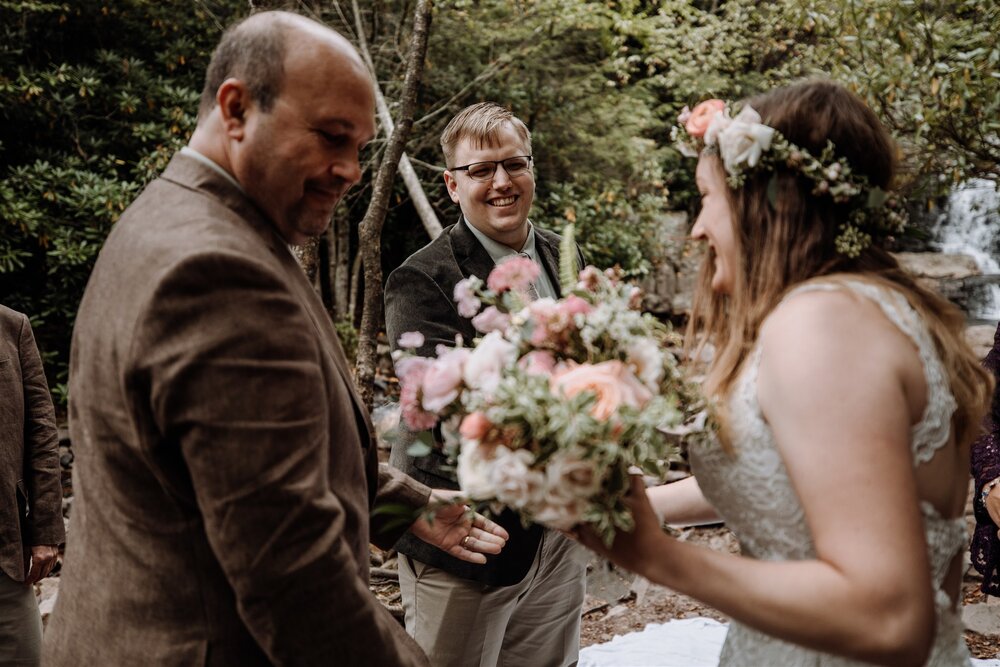 hickory-run-state-park-elopement-ceremony-6