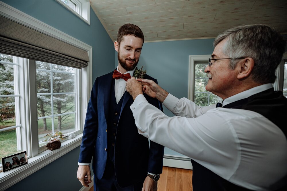 warwick-new-york-wedding-photography-groom-prep-dad