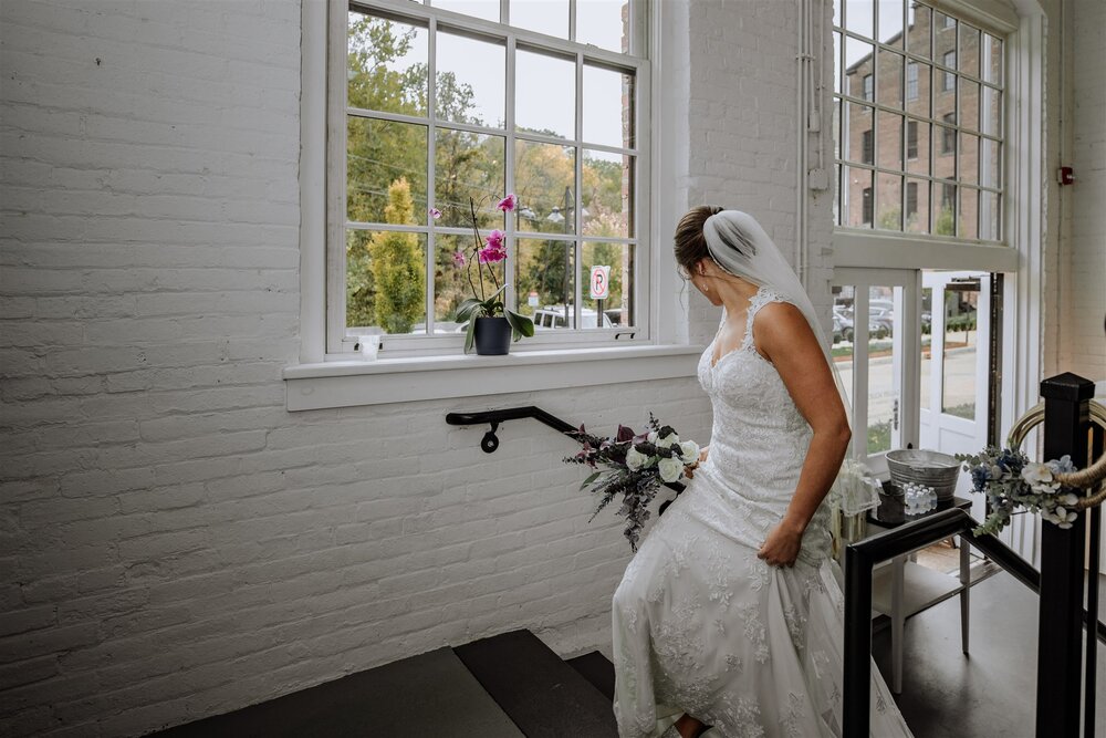 brick-and-mortar-art-gallery-wedding-photography-10
