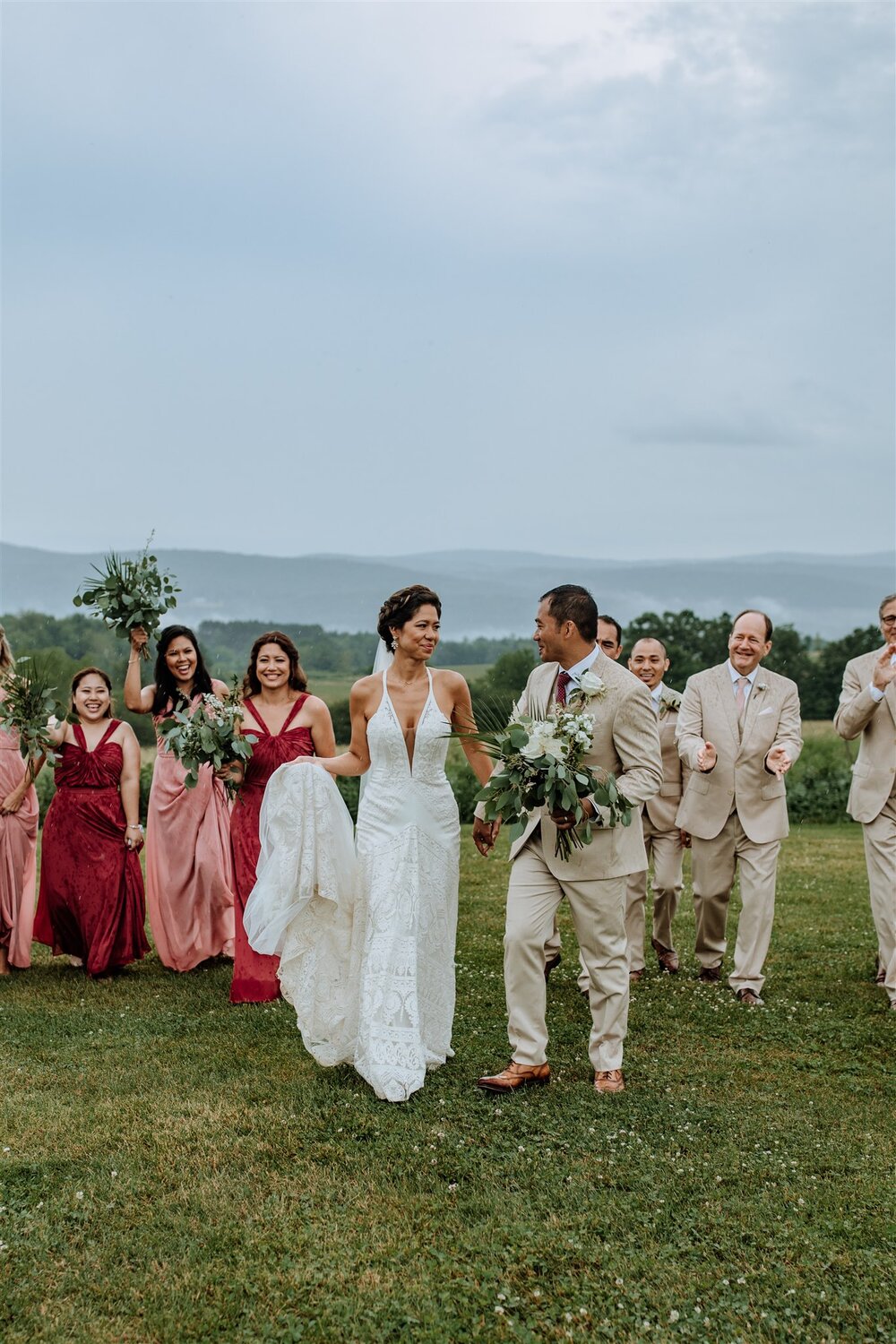 gilbertsville-farmhouse-bridal-party-wedding-photos-6
