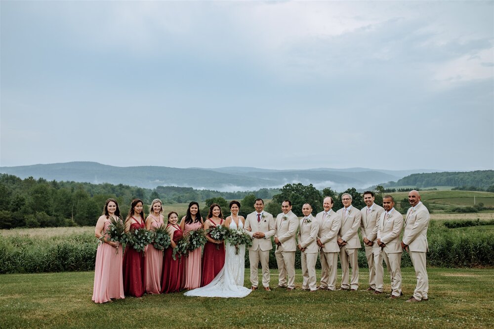 gilbertsville-farmhouse-bridal-party-wedding-photos