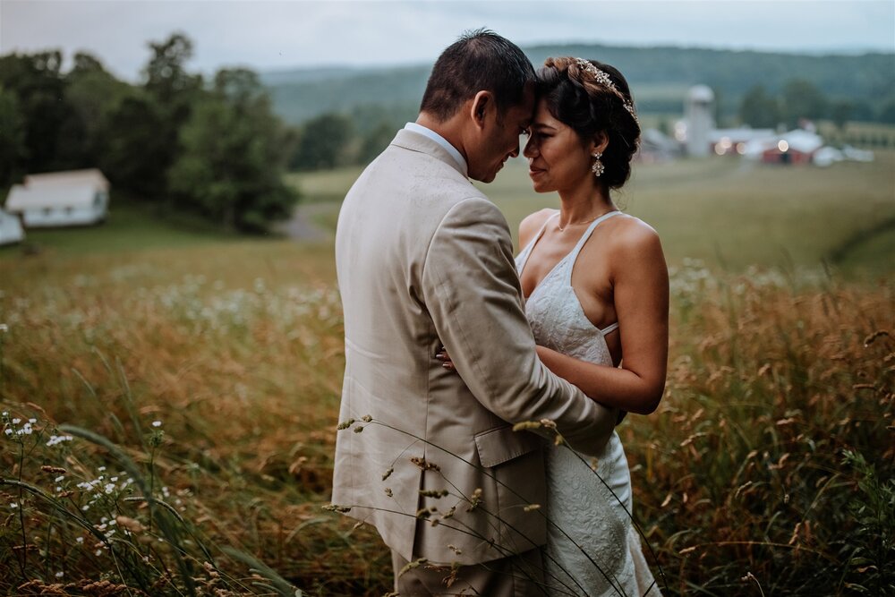 gilbertsville-farmhouse-upstate-ny-wedding-photographers-8