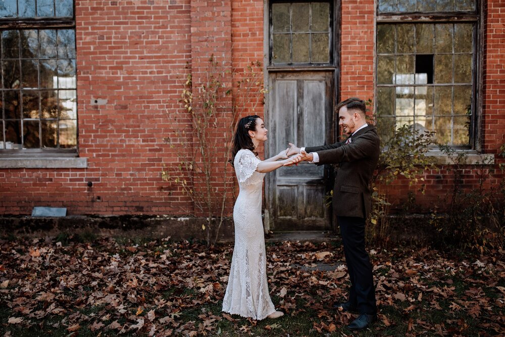 the-pump-house-b-and-b-wedding-photography-first-look-6