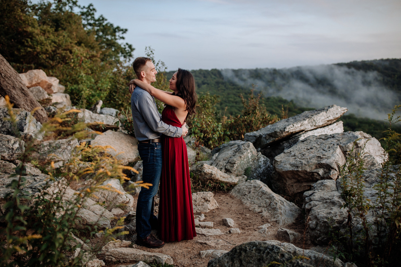 Engagement photos at Hawk Mountain Overlook
